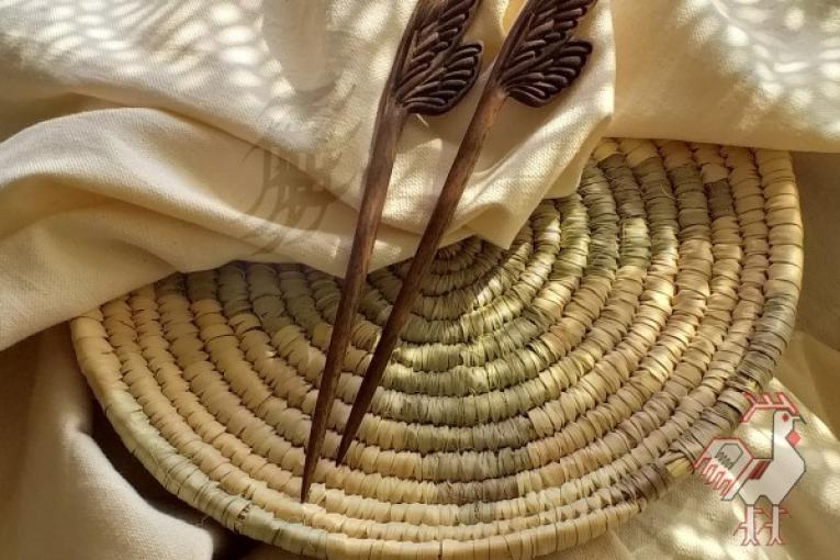 گیره مو چوبی