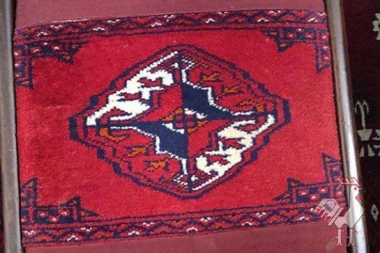 مبلمان سنتی ۹ نفره همراه با میز و صندلی ناهارخوری ۸ نفره