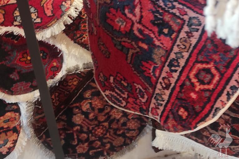 فرش دستبافت مدرن با رنگرزی گیاهی 