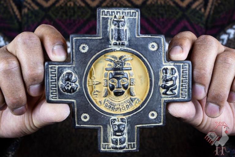 چاکانا: شبکه ای زنده از آتش، خاک و ستارگان